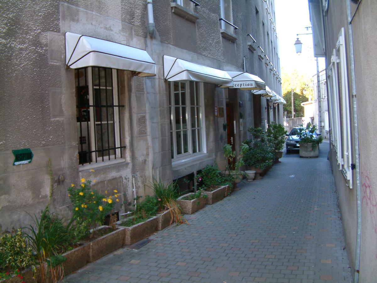 A La Porte Saint Jean La Souterraine Exterior photo